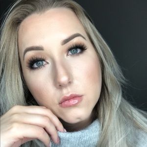 Meet your Posher, Whitney